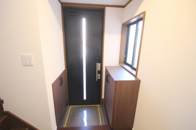 【玄関】 | 朝霞市幸町1丁目　中古一戸建住宅（朝霞店） | 2025年11月9日撮影