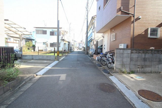 【前面道路含む現地写真】 | 朝霞市幸町1丁目　中古一戸建住宅（朝霞店） | 2025年11月9日撮影