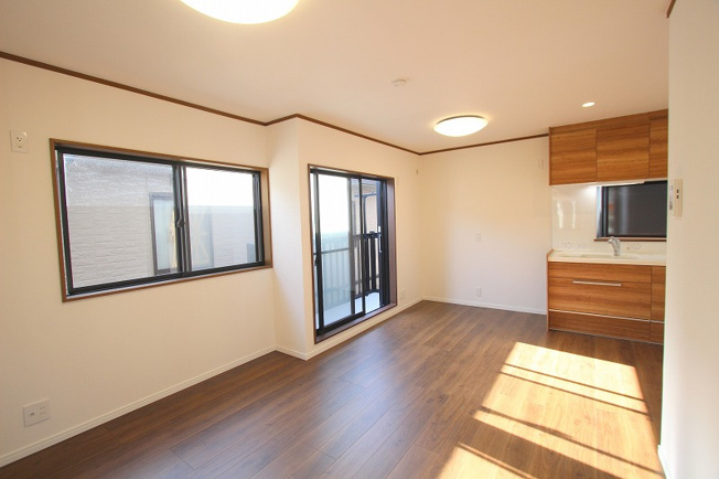 【居間・リビング】 | 朝霞市幸町1丁目　中古一戸建住宅（朝霞店） | 2025年11月9日撮影