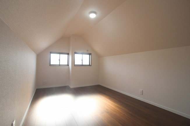 【寝室】 | 朝霞市幸町1丁目　中古一戸建住宅（朝霞店） | 2025年11月9日撮影/3階6.9帖洋室