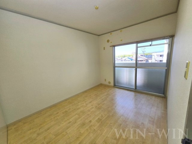 ヴィラ小鷹野の寝室|イメージ（同建物内別部屋の写真です）