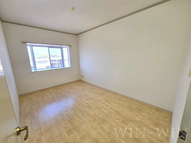 ヴィラ小鷹野の寝室|イメージ（同建物内別部屋の写真です）