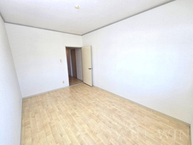 ヴィラ小鷹野の寝室|イメージ（同建物内別部屋の写真です）