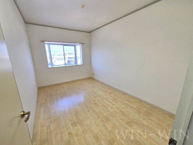 ヴィラ小鷹野の寝室|イメージ（同建物内別部屋の写真です）