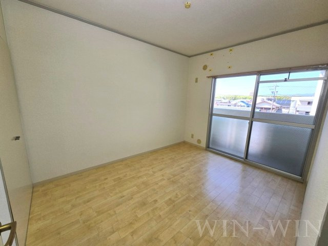 ヴィラ小鷹野の寝室|イメージ（同建物内別部屋の写真です）