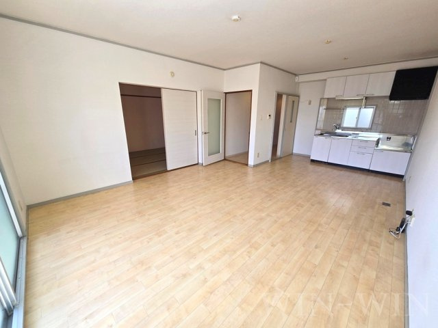 ヴィラ小鷹野の居間・リビング|イメージ（同建物内別部屋の写真です）