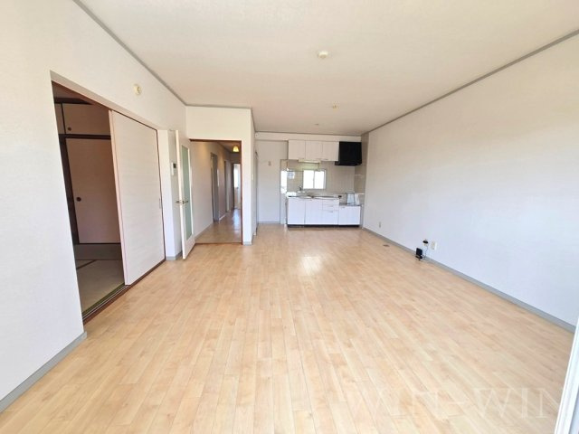 ヴィラ小鷹野の居間・リビング|イメージ（同建物内別部屋の写真です）