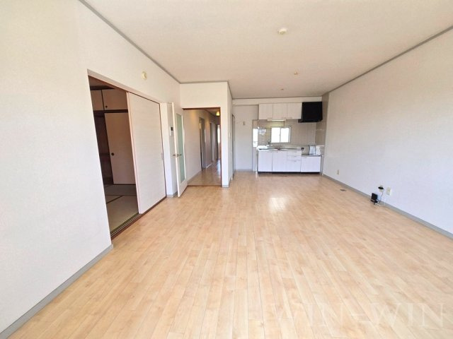 ヴィラ小鷹野の居間・リビング|イメージ（同建物内別部屋の写真です）