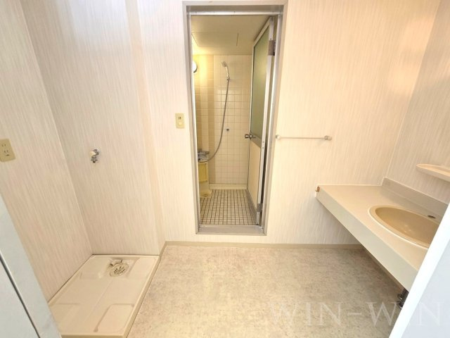 ヴィラ小鷹野の洗面所|イメージ（同建物内別部屋の写真です）