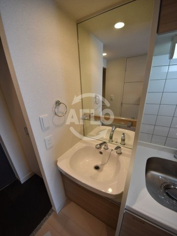 プレサンス堺筋本町フィリアの独立洗面台|プレサンス堺筋本町フィリア　洗面化粧台