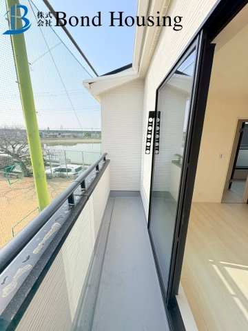 「長期優良認定物件」「LDK18.7帖」魚住町西岡21期　1棟のバルコニー