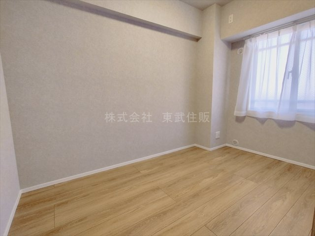 【洋室】 | エクセルふじみ野 | 洋室4.2帖、個人の部屋や寝室として使える洋室です