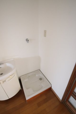 【設備】 | 喜多町戸建 | 室内洗濯機置場