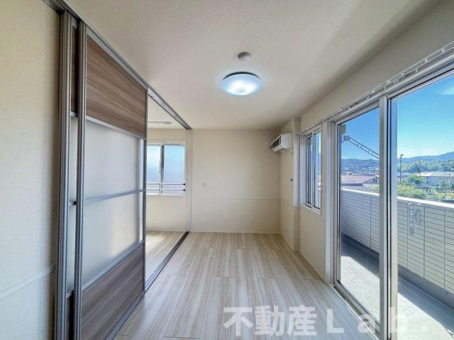 ベル・スリジエの居間・リビング