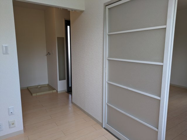 神戸市兵庫区上三条町収益ハイツの収納