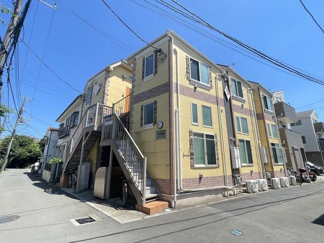 横浜市南区清水ケ丘のアパートの画像