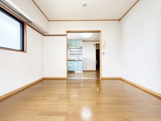 ネオクレメントの内装