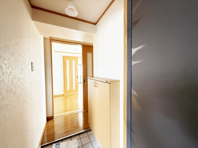 ネオクレメントの玄関