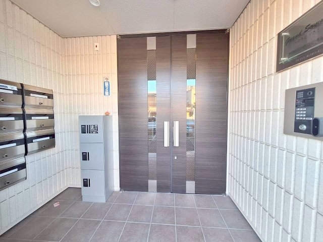 グランソメのエントランス