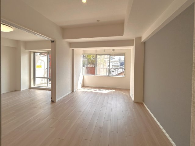 駒込八幡坂ガーデニア