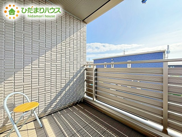 【バルコニー】 | 水戸市米沢町　中古戸建 | 広々としたバルコニーは、大量の洗濯物を干しても余裕！お布団だって、家族全員分をいっきに干せますね(^O^)