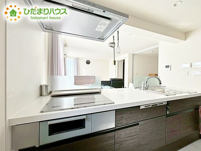 【キッチン】 | 水戸市米沢町　中古戸建 | 料理をしながらでも、ご家族との会話を楽しめる対面式キッチン♪