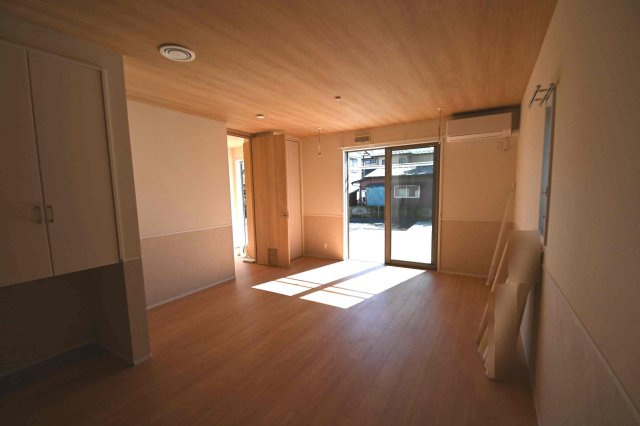 【居間・リビング】 | グランクレールⅢ(ペット可)