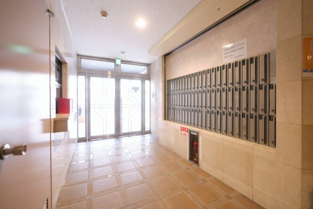 セレッソコート大阪城前のロビー