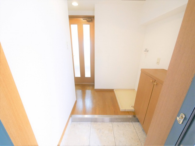 セレッソコート大阪城前の玄関