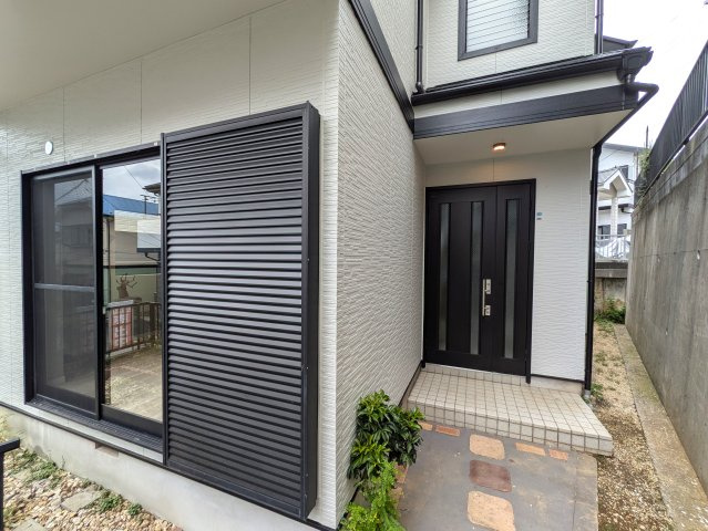 家に求めるもの、それは【保土ケ谷区仏向西】リノベーション戸建の外観|おしゃれな外観です