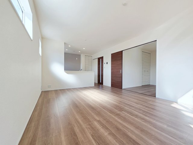 【居間・リビング】 | 知多市八幡堀切　3号棟