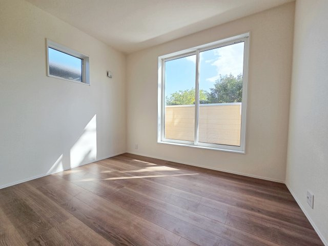 【洋室】 | 知多市八幡堀切　3号棟