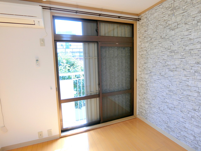 シティハイム　ミストラルのセキュリティ|★雨戸もあります。台風の日も長期外出も安心★