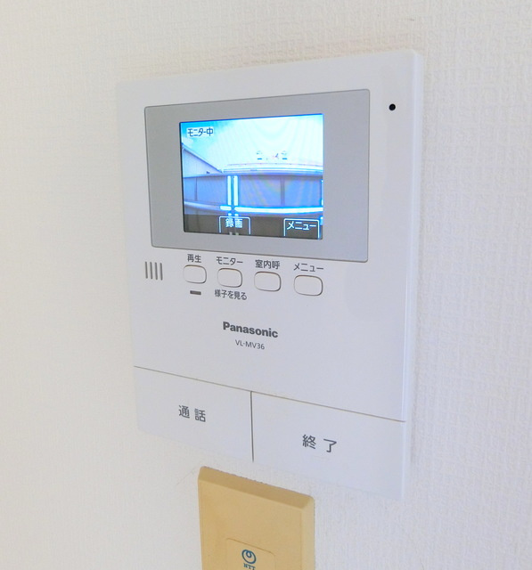 シティハイム　ミストラルのセキュリティ|★お顔も見えるＴＶモニタ付きインターホン★