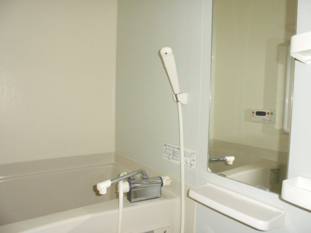 エスフォート本八幡の浴室