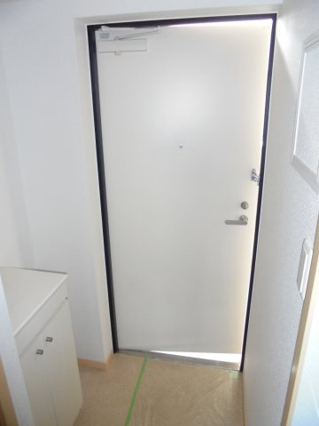 エスフォート本八幡の玄関