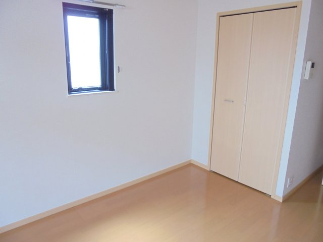 エスフォート本八幡の洋室