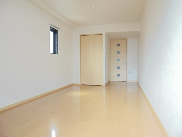 エスフォート本八幡の居間・リビング