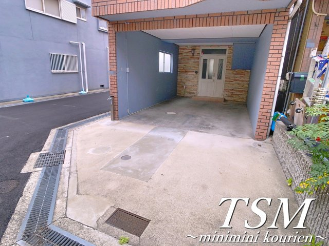 点野１丁目戸建貸家の駐車場