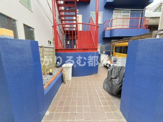 第一加茂ビルのエントランス