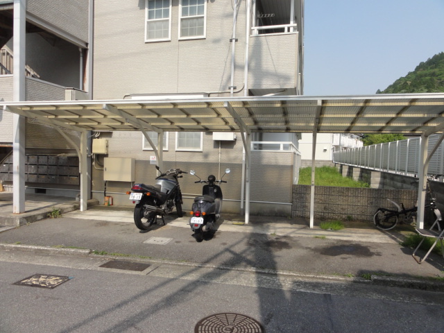 【その他共用部分】 | メゾンフォレスタ | 駐輪場です