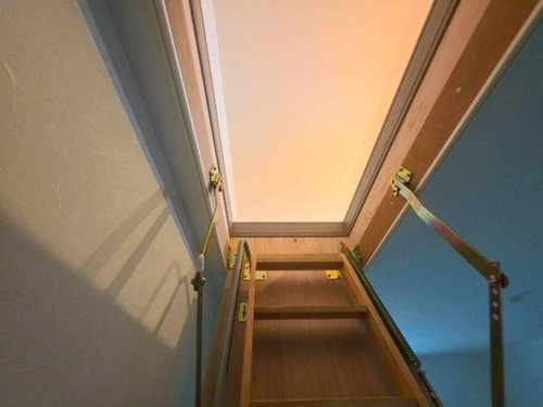 小川町１丁目新築住宅の収納|あると便利なロフト収納。季節物の収納にぴったりですね