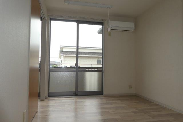 グランシード三宅の居間・リビング|洋室