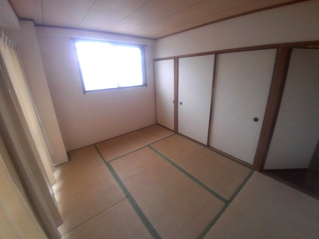 第二春陽マンションの和室