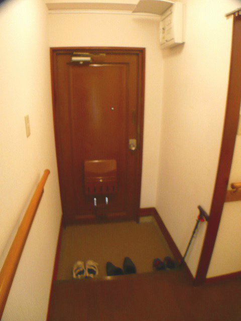 第二春陽マンションの玄関