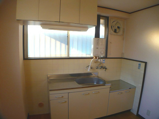 第二春陽マンションのキッチン