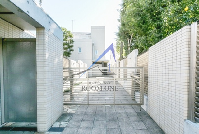 ナチュラーレ代沢のエントランス|エントランスです。