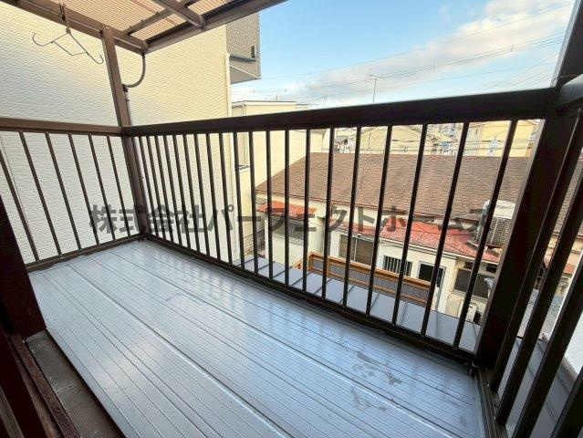 クラテル大利のバルコニー|バルコニーがあります