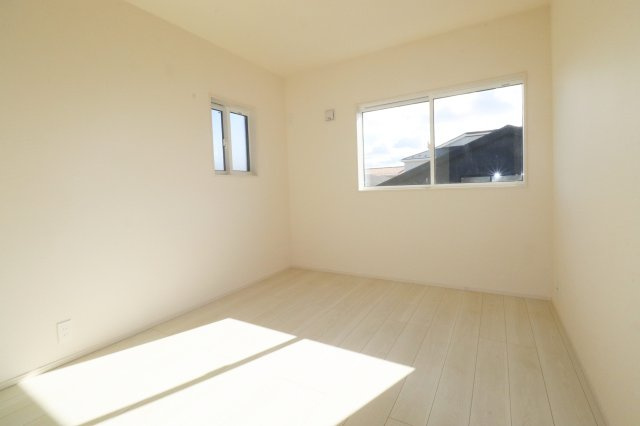 郡山市芳賀３丁目　　　１号棟　　　芳賀小学校、郡山第４中学区の洋室|※同社施工例