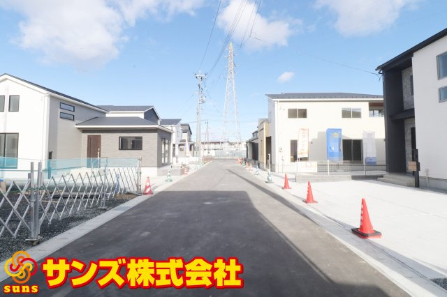 郡山市芳賀３丁目　　　１号棟　　　芳賀小学校、郡山第４中学区の外観|西側前面道路